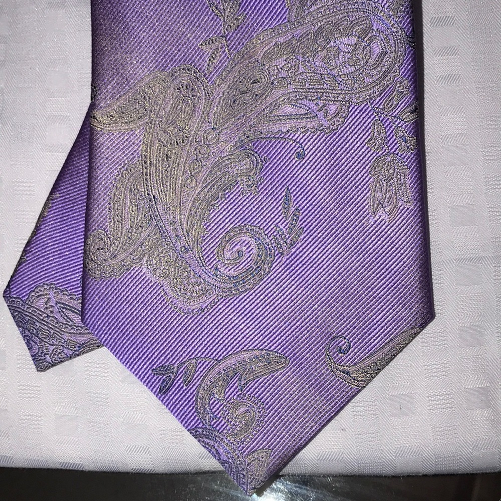 Tie - Picture 4 of 4